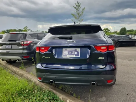 More photos of 2017 Jaguar F-PACE 35t Prestige at Indy Auto Man, IN
