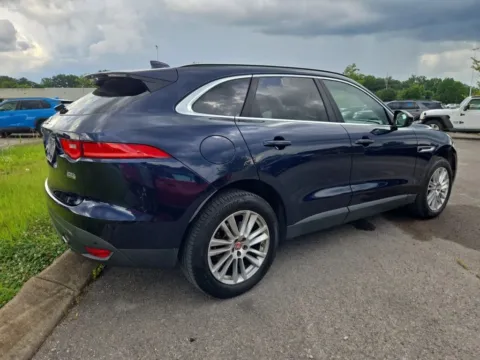 More photos of 2017 Jaguar F-PACE 35t Prestige at Indy Auto Man, IN