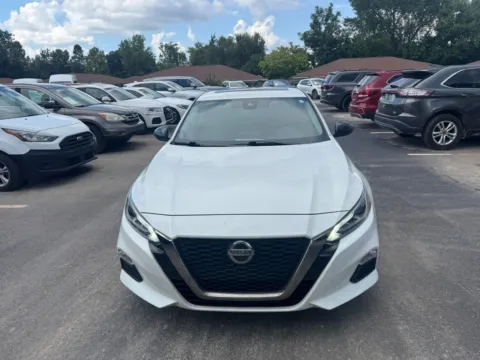 Photos of 2020 Nissan Altima 2.5 SR for sale in Indianapolis, IN at Indy Auto Man