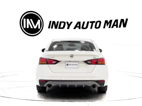 More photos of 2020 Nissan Altima 2.5 SR at Indy Auto Man, IN