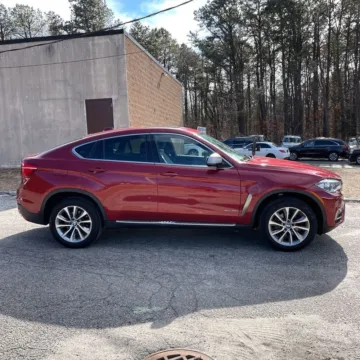 More photos of 2019 BMW X6 xDrive35i at Indy Auto Man, IN