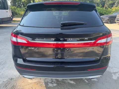 More photos of 2017 Lincoln MKX Reserve at Indy Auto Man, IN