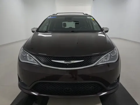 Photos of 2017 Chrysler Pacifica Limited for sale in Indianapolis, IN at Indy Auto Man