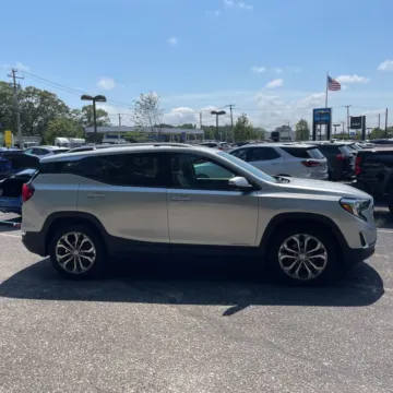 More photos of 2020 GMC Terrain SLT at Indy Auto Man, IN