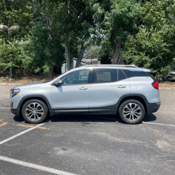 More photos of 2020 GMC Terrain SLT at Indy Auto Man, IN