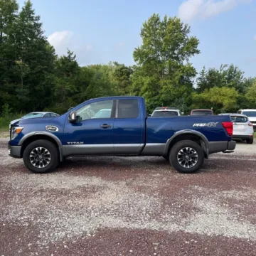 More photos of 2017 Nissan Titan PRO-4X at Indy Auto Man, IN