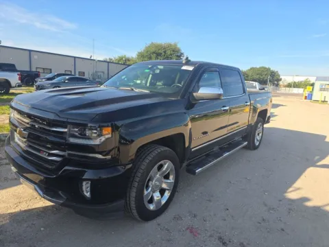 Another view of 2017 Chevrolet Silverado 1500 LTZ 2LZ for sale in Indianapolis, IN at Indy Auto Man