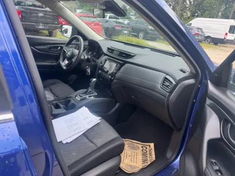 More photos of 2019 Nissan Rogue S at Indy Auto Man, IN