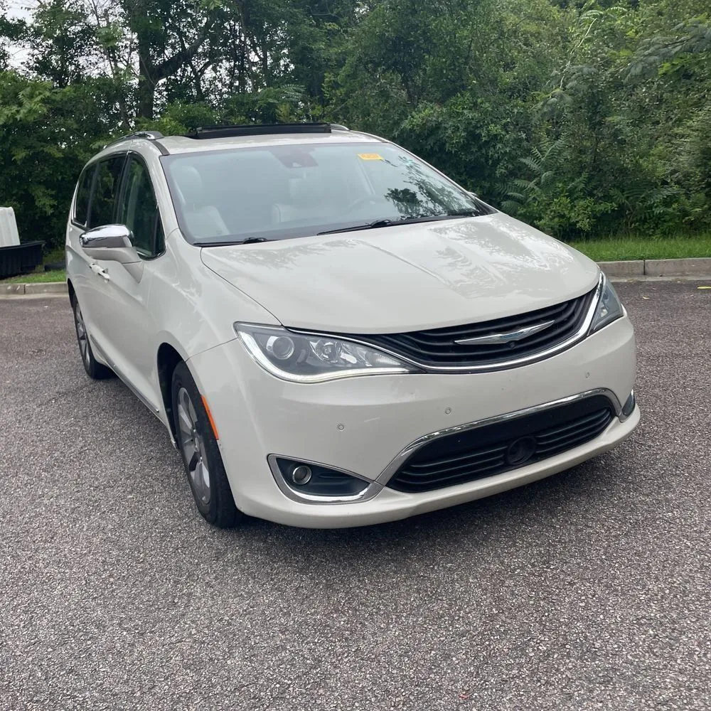 2017 Chrysler Pacifica Hybrid Platinum