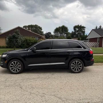 More photos of 2017 Audi Q7 3.0T Premium Plus quattro at Indy Auto Man, IN