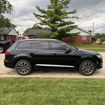 More photos of 2017 Audi Q7 3.0T Premium Plus quattro at Indy Auto Man, IN