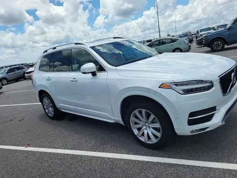White 2017 Volvo XC90 T6 Momentum for sale in Indianapolis, IN