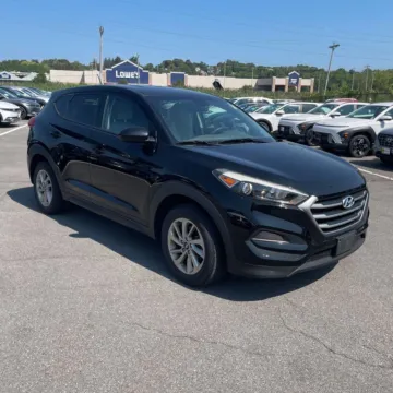 Black 2017 Hyundai Tucson SE for sale in Indianapolis, IN