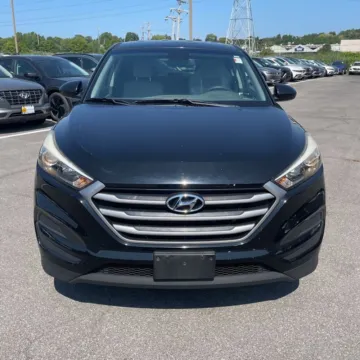 Photos of 2017 Hyundai Tucson SE for sale in Indianapolis, IN at Indy Auto Man