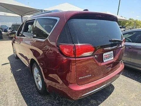 More photos of 2020 Chrysler Pacifica Limited at Indy Auto Man, IN