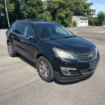 Black 2017 Chevrolet Traverse 2LT for sale in Indianapolis, IN