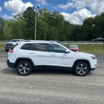 Another view of 2019 Jeep Cherokee Limited for sale in Indianapolis, IN at Indy Auto Man
