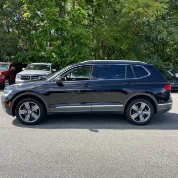 More photos of 2021 Volkswagen Tiguan 2.0T SEL at Indy Auto Man, IN