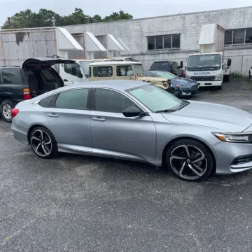 More photos of 2020 Honda Accord Sport at Indy Auto Man, IN