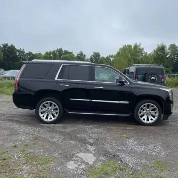 More photos of 2018 Cadillac Escalade Luxury at Indy Auto Man, IN