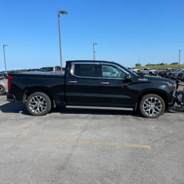 More photos of 2020 Chevrolet Silverado 1500 High Country at Indy Auto Man, IN