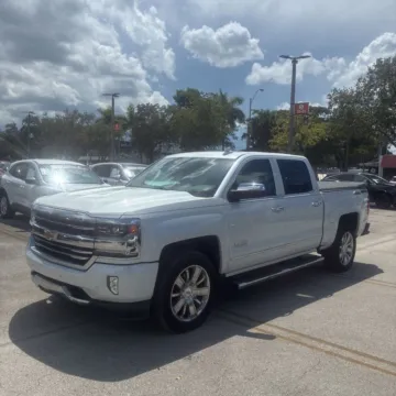 Another view of 2018 Chevrolet Silverado 1500 High Country for sale in Indianapolis, IN at Indy Auto Man