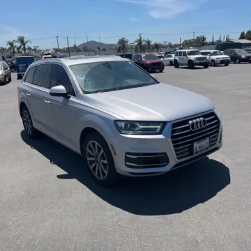Silver 2019 Audi Q7 45 Premium quattro for sale in Indianapolis, IN