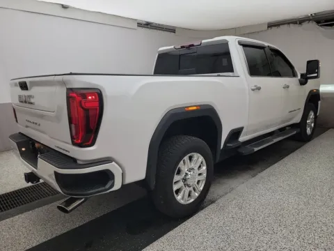 More photos of 2020 GMC Sierra 2500HD Denali at Indy Auto Man, IN