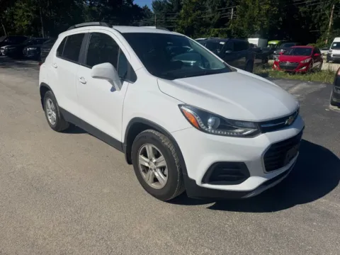 White 2020 Chevrolet Trax LT for sale in Indianapolis, IN