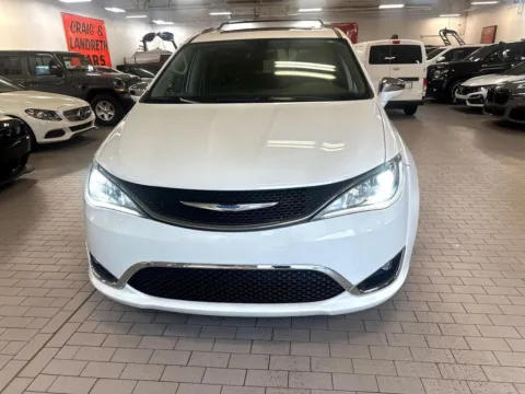 Photos of 2018 Chrysler Pacifica Limited for sale in Indianapolis, IN at Indy Auto Man