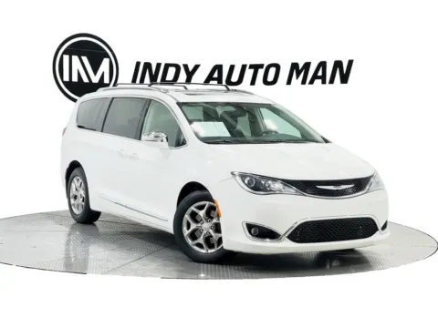 White 2018 Chrysler Pacifica Limited for sale in Indianapolis, IN