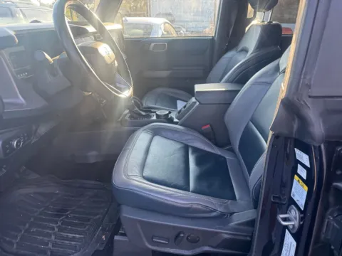 More photos of 2021 Ford Bronco Outer Banks at Indy Auto Man, IN