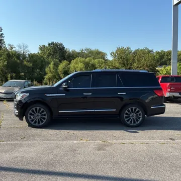 More photos of 2018 Lincoln Navigator Select at Indy Auto Man, IN