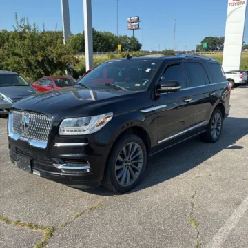 Another view of 2018 Lincoln Navigator Select for sale in Indianapolis, IN at Indy Auto Man