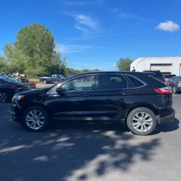 More photos of 2019 Ford Edge Titanium at Indy Auto Man, IN
