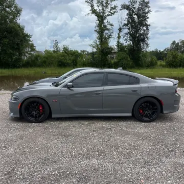 More photos of 2019 Dodge Charger R/T Scat Pack at Indy Auto Man, IN