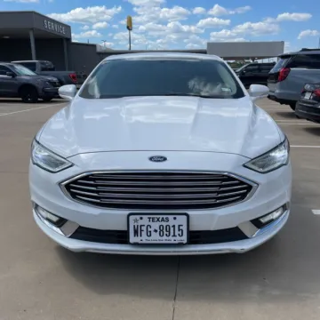Photos of 2017 Ford Fusion SE for sale in Indianapolis, IN at Indy Auto Man