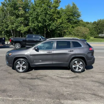 More photos of 2021 Jeep Cherokee Limited at Indy Auto Man, IN