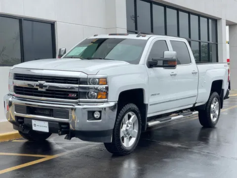 More photos of 2017 Chevrolet Silverado 2500HD LTZ at Indy Auto Man, IN