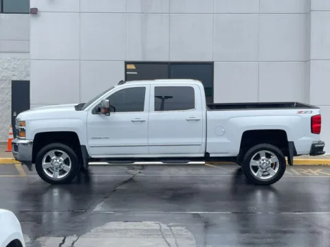 More photos of 2017 Chevrolet Silverado 2500HD LTZ at Indy Auto Man, IN
