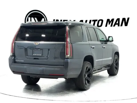 More photos of 2019 Cadillac Escalade Premium Luxury at Indy Auto Man, IN