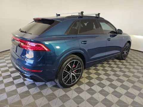 More photos of 2022 Audi Q8 55 Premium Plus quattro at Indy Auto Man, IN