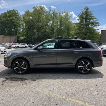 More photos of 2019 Audi Q7 55 Prestige quattro at Indy Auto Man, IN
