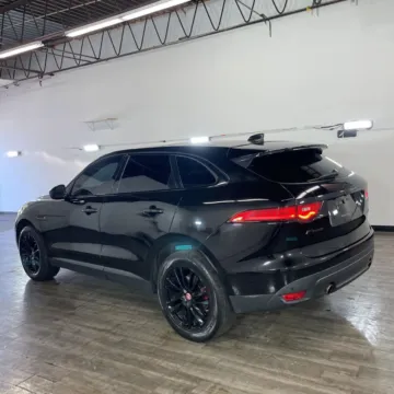 More photos of 2020 Jaguar F-PACE 30t Prestige at Indy Auto Man, IN