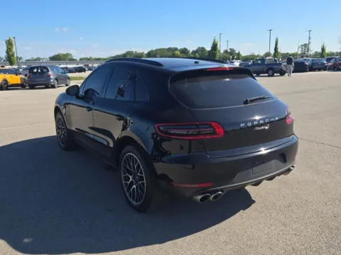 More photos of 2018 Porsche Macan S at Indy Auto Man, IN