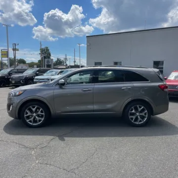 More photos of 2016 Kia Sorento SX at Indy Auto Man, IN