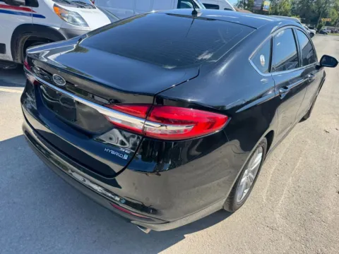 Another view of 2018 Ford Fusion Hybrid SE for sale in Indianapolis, IN at Indy Auto Man