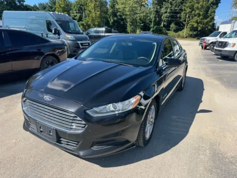 Photos of 2018 Ford Fusion Hybrid SE for sale in Indianapolis, IN at Indy Auto Man
