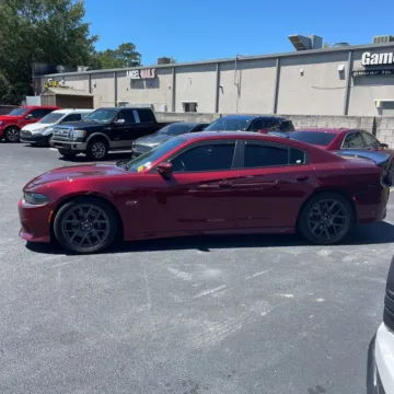 More photos of 2018 Dodge Charger R/T Scat Pack at Indy Auto Man, IN