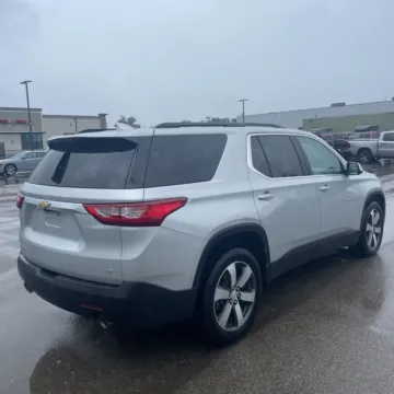 More photos of 2019 Chevrolet Traverse 3LT at Indy Auto Man, IN